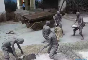 �������